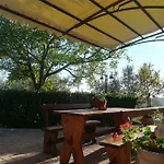 Al Sentiero Farm stay *