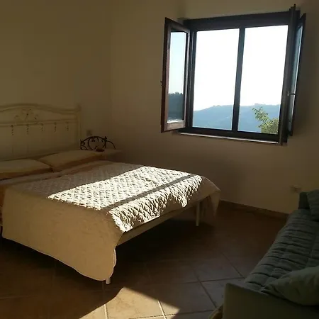 Al Sentiero Farm stay *